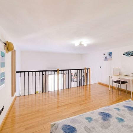 Appartamento Modern House Napoli Esterno foto